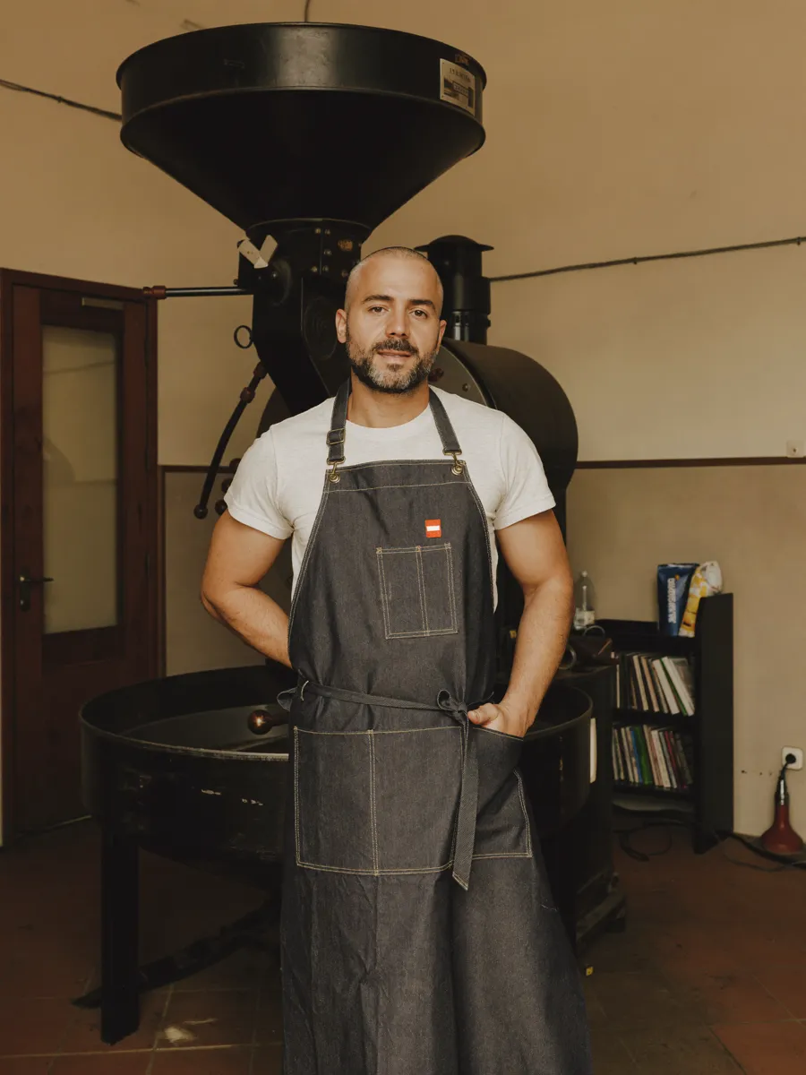 Adrián Cienfuegos, tostador y fundador de COTA